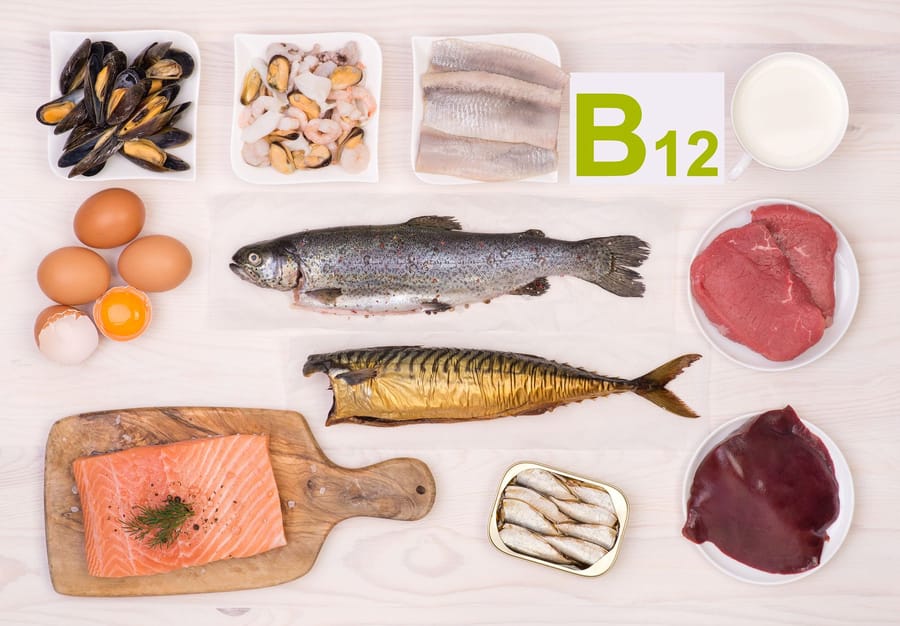 Qué alimentos contienen vitamina B12 y cómo incorporarlos en tu dieta
